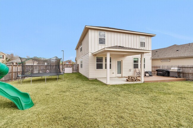 Building Photo - 18503 Sunrise Maple Dr