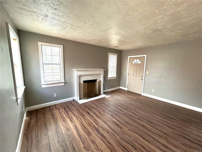Building Photo - 3616 Gaston Ave