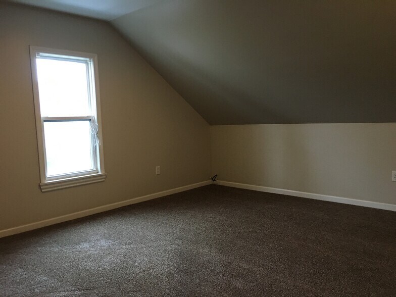 Building Photo - 604 W MT MORIS ST APT 3