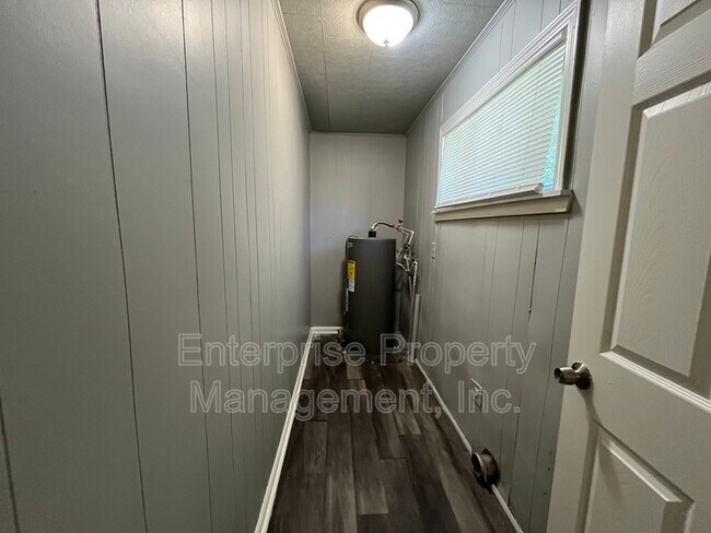 Building Photo - 3349 Alta Rd