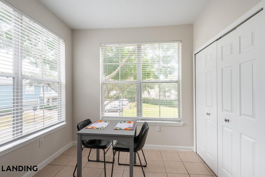 Building Photo - 2801 Biltmore Park Dr