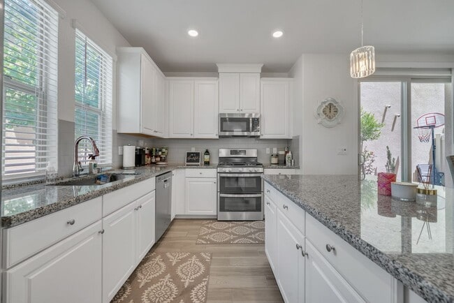 Building Photo - 9310 Mystic Lake Alley