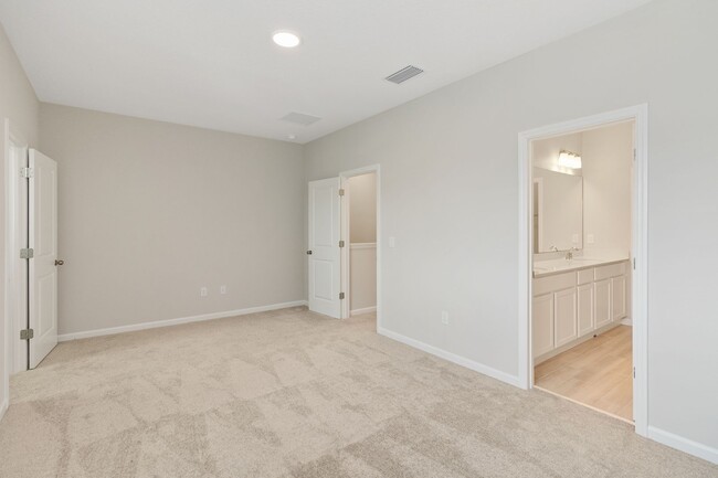 Building Photo - Beautiful Brand New 3/2.5 Townhome W/ 1 Ca...