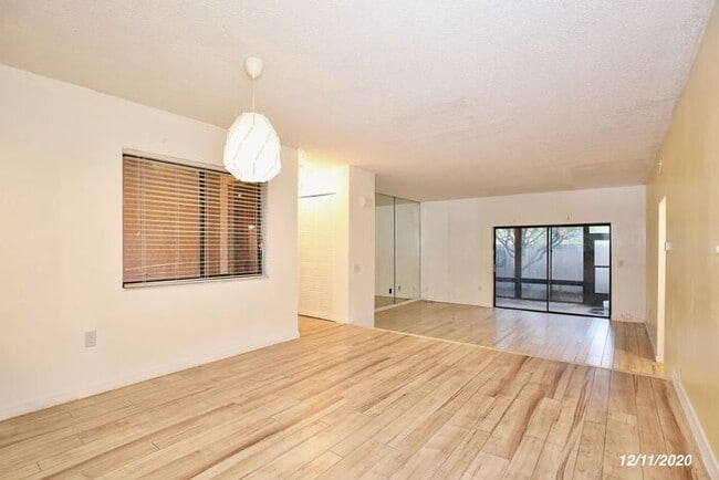 Building Photo - 5848 Windhover Dr