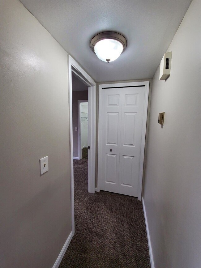 Building Photo - Updated 2 Bedroom, 2 Full Bathroom Ranch 1...