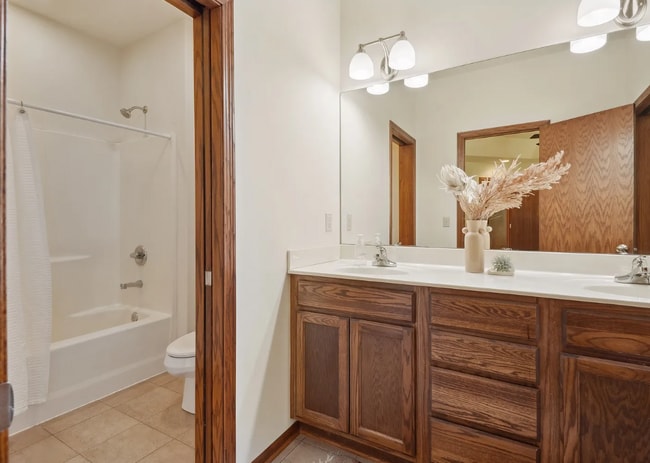 Building Photo - 4813 Sawyers Dr