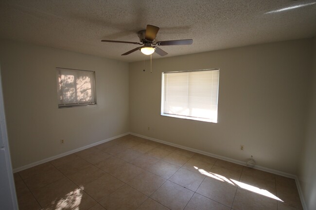 Building Photo - AMAZING 3 Bedroom 2 Bathroom Home In Orlando!