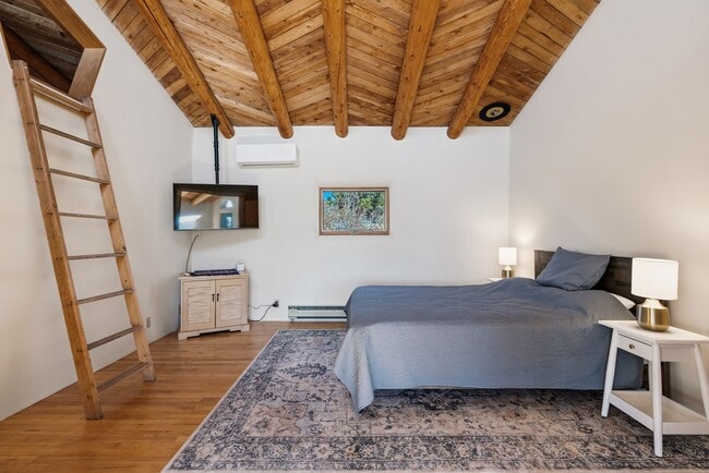 Building Photo - Enchanting Country Adobe