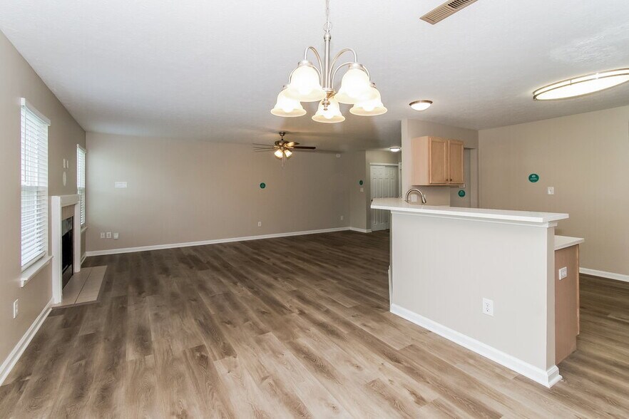 Building Photo - 7153 Wellwood Dr