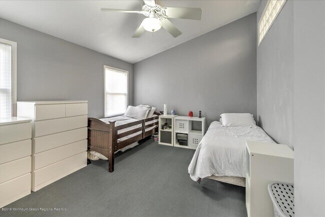 Building Photo - 24 Mt Dr