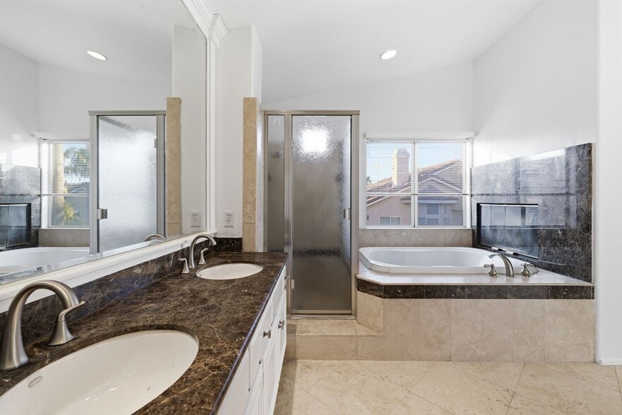 Building Photo - 8261 E Alpine Ct