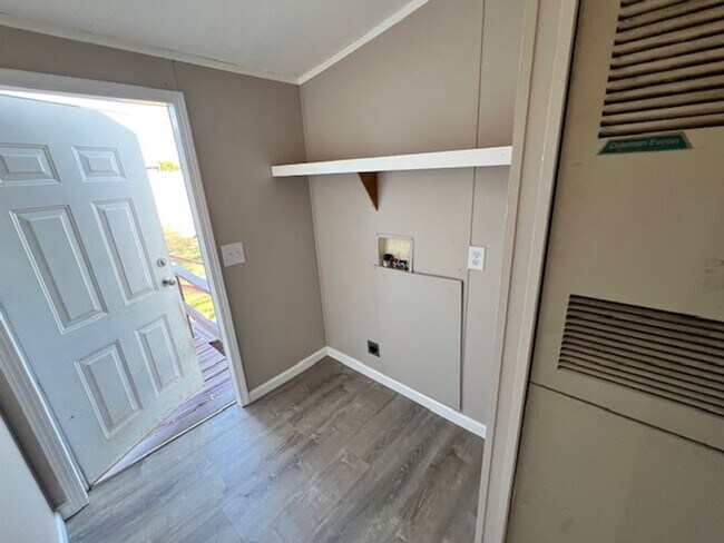 Building Photo - Newly Remodeled Home on a large lot