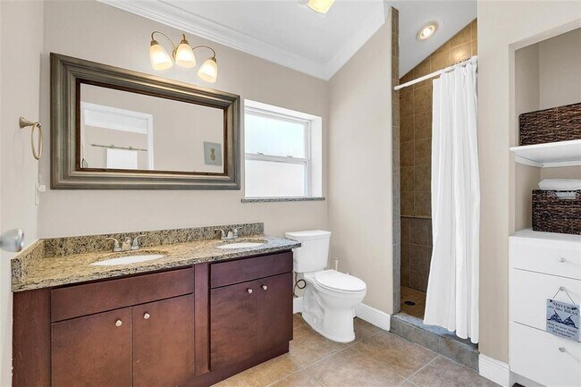 Building Photo - 1224 Catherine St