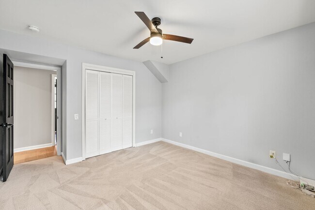 Building Photo - 3800 Terrebonne Ct