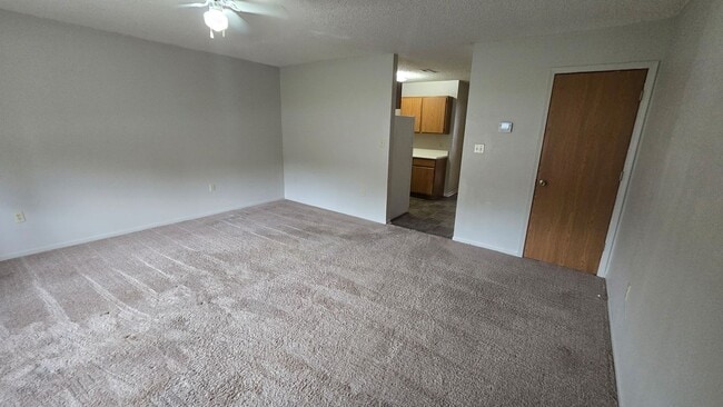 Building Photo - 1292 W Ashley Rd