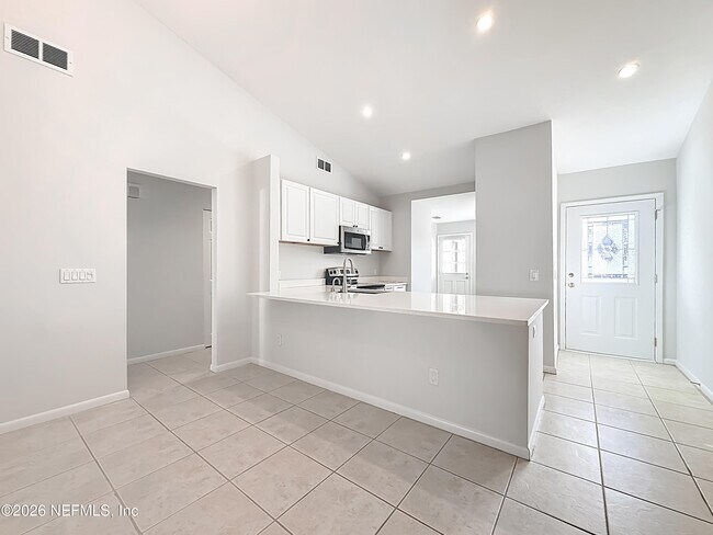 Building Photo - 141 La Pasada Cir W