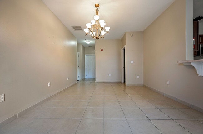 Building Photo - 3601 S Sagamore Dr