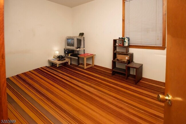 Building Photo - 207 N Fullerton Ave