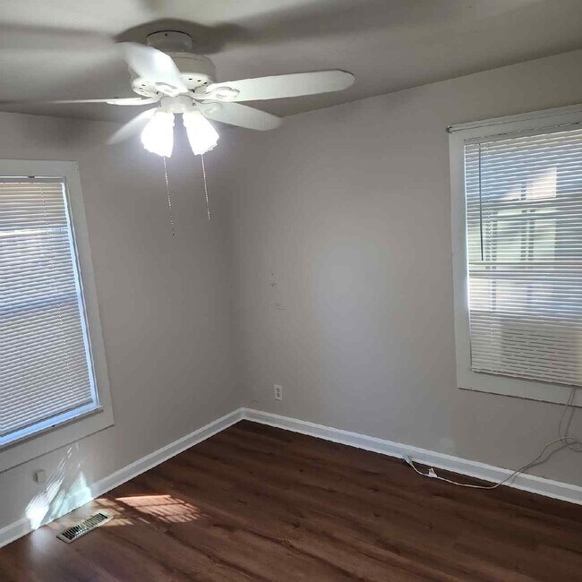 Building Photo - 1018 Navaho Pl