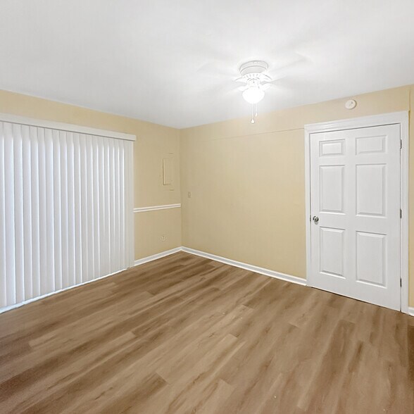 Building Photo - 405 Hickory Hill Dr