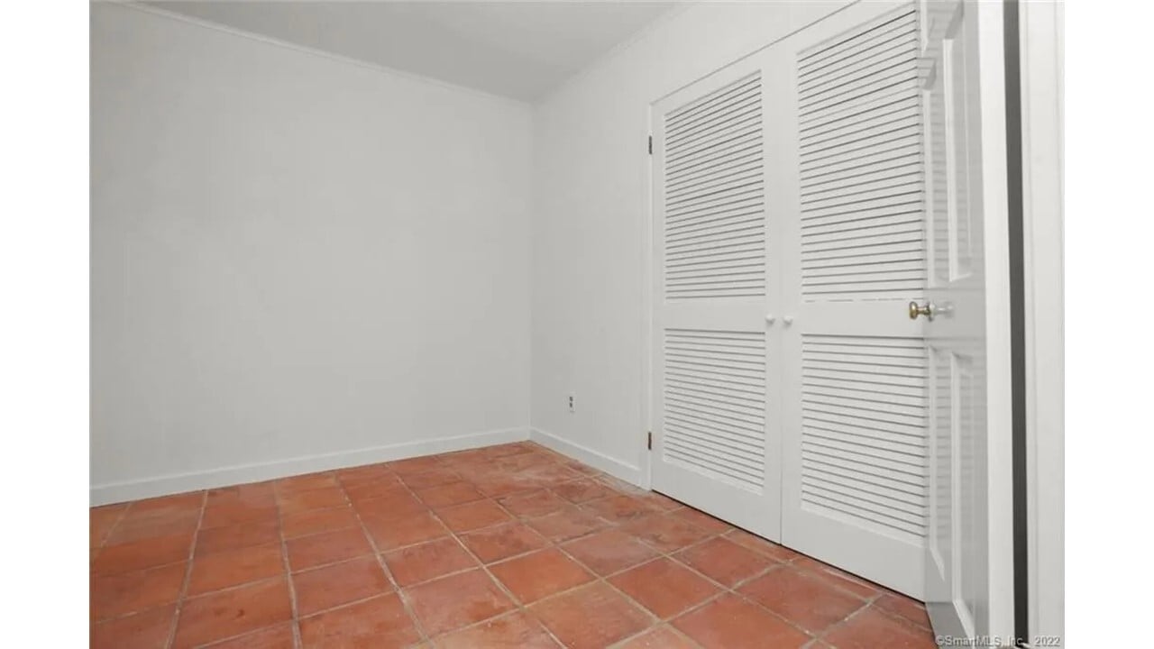 Building Photo - 42 S Main St