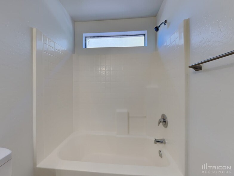 Building Photo - 23377 W Cocopah St