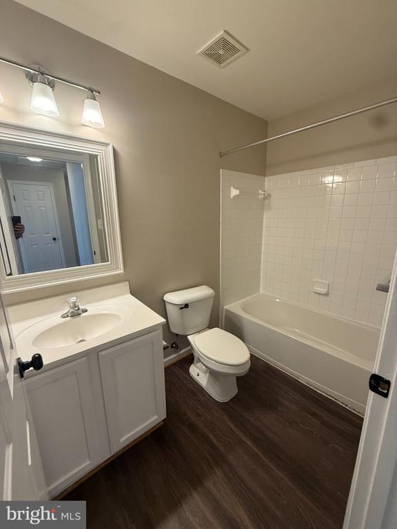 Building Photo - 6510 Daytona Ct