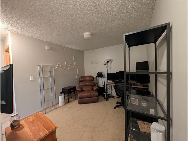Building Photo - 8391 Townsend Dr