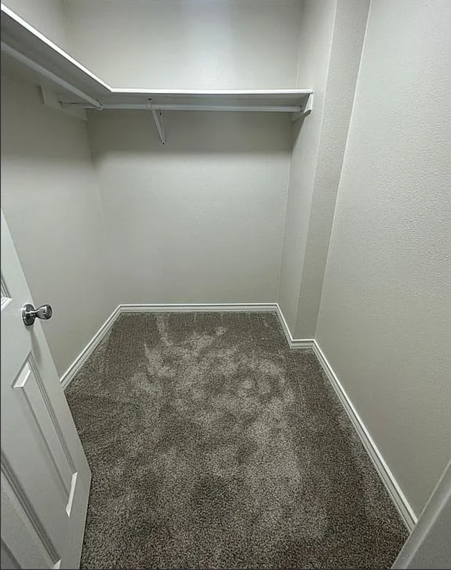 Building Photo - 9711 Chelsea Cir