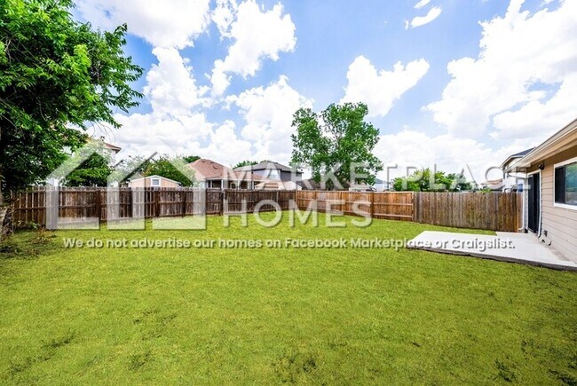 Building Photo - 7250 Dwarf Palm