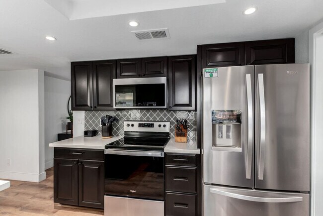 Building Photo - 7730 E Buena Terra Way