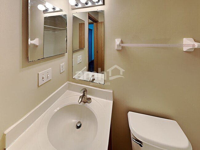 Building Photo - 7754 Jefferson Run