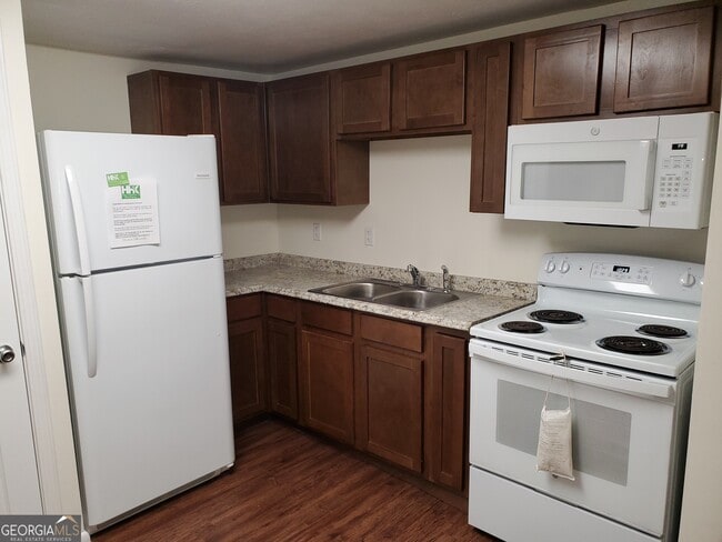 Building Photo - 312 Crescent Dr