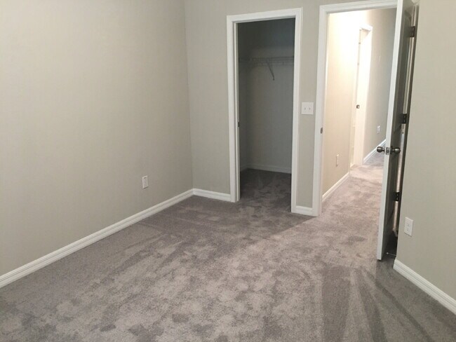 Building Photo - 8069 Rolling Shell Trail