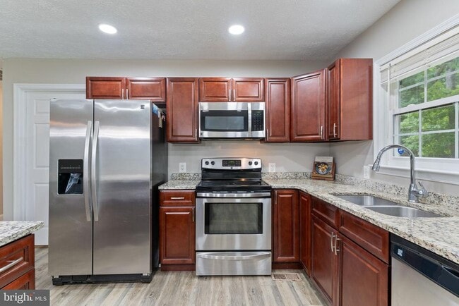 Building Photo - 12418 Red Rock Ct