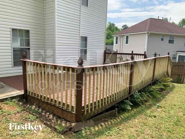 Building Photo - 675 Conisburgh Ct