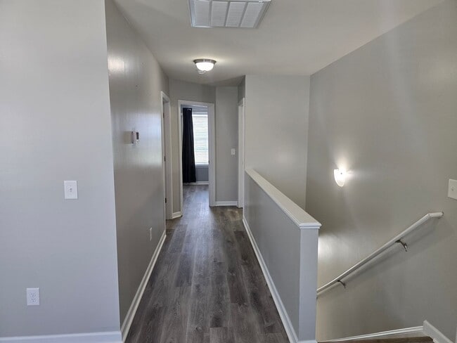 Building Photo - Charming 3BR + Bonus, 3BA Single-Family Ho...