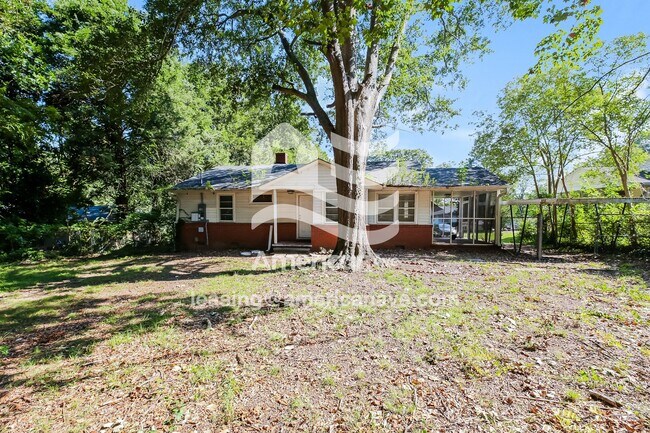 Building Photo - 606 Fleetwood Cir