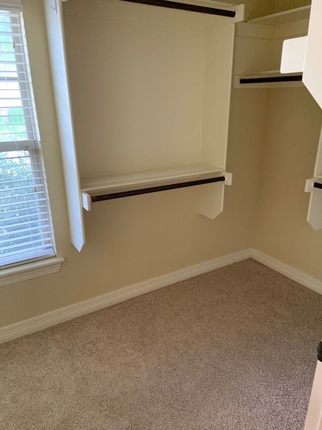 Building Photo - BEAUTIFUL HOME IN GREAT LOCATION!