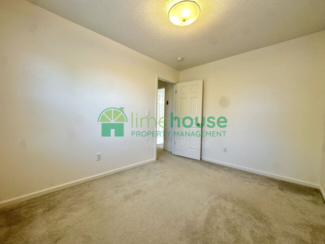 Building Photo - 3097 Polk Dr