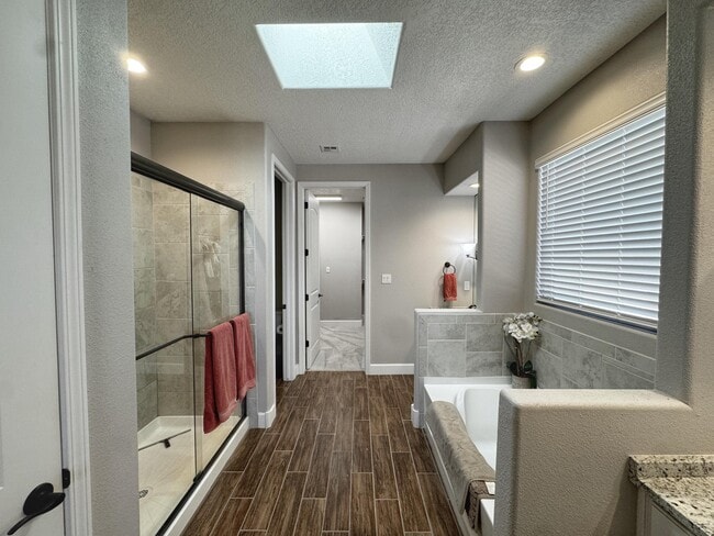 Building Photo - 6801 Prom Ave NE