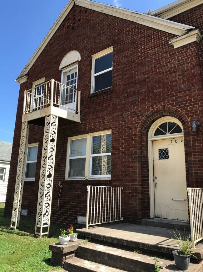 Building Photo - 703 S Kentucky Ave