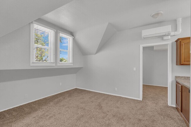 Building Photo - 4910 Jurupa Ave