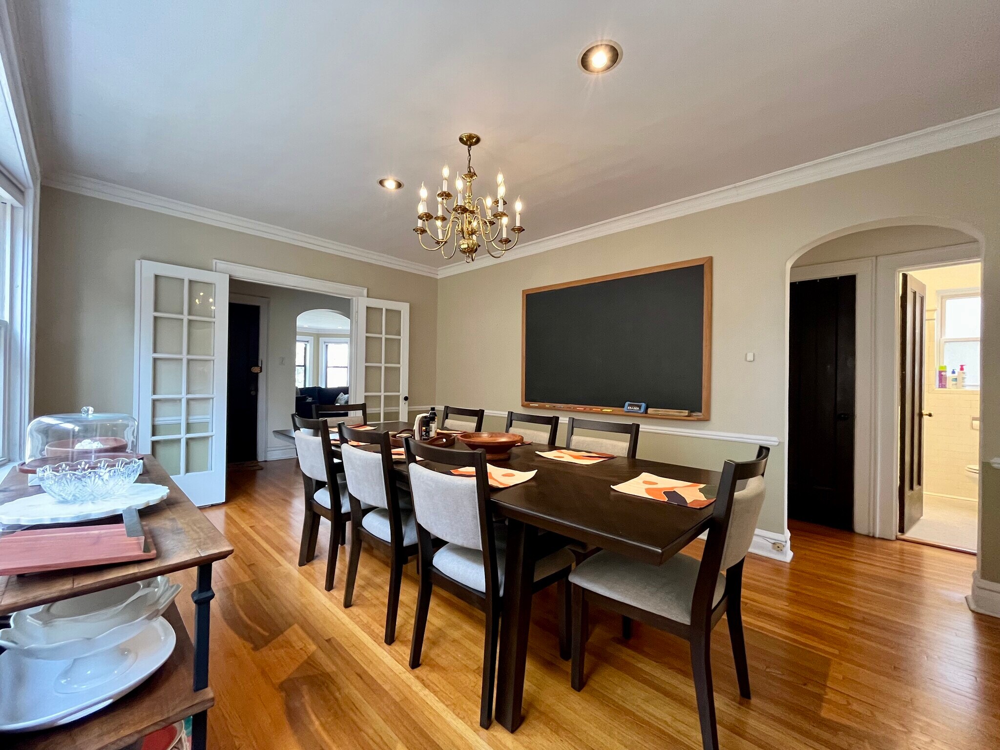 Building Photo - 732 Mulford St