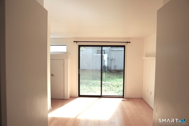 Building Photo - 3 Edgewood Cir