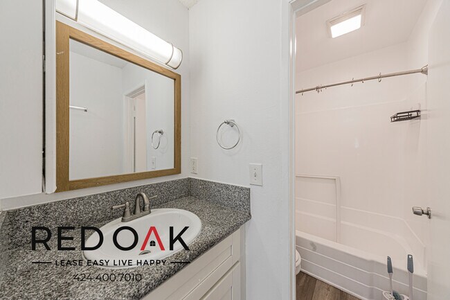 Building Photo - 21315 Roscoe Blvd