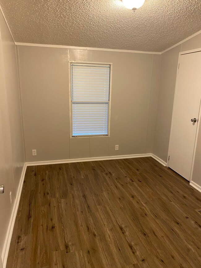 Building Photo - 545 Wancy Cir