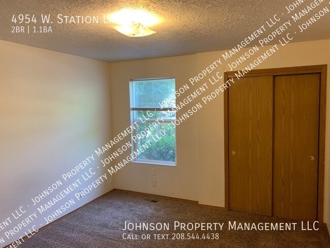 Building Photo - 4954 W Station Ln