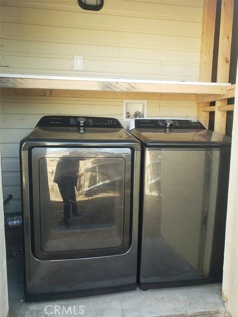 Building Photo - 4943 Rosemont Ave