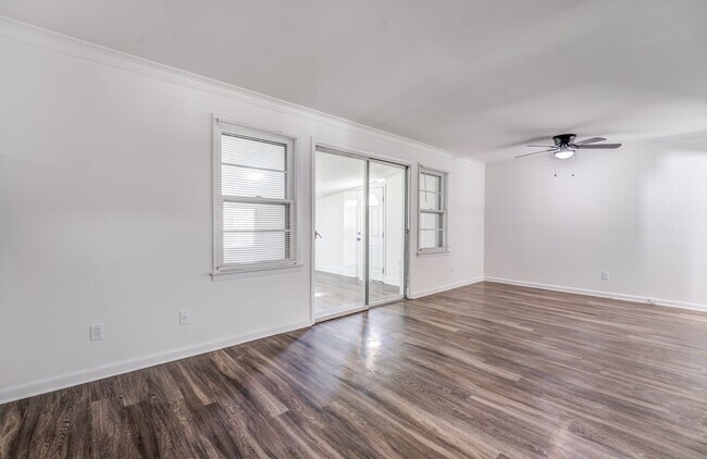 Building Photo - Bright, Comfortable 3BR/2BA Home in East Memphis — 1,400 Sq Ft!